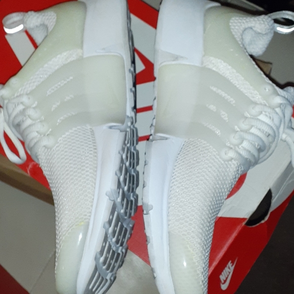 Shoes - Picture 2 of 4